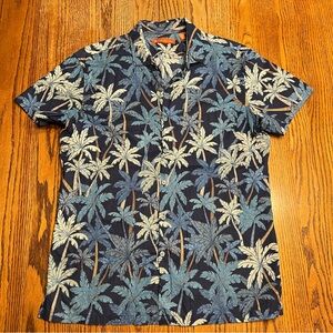 Tori Richard Honolulu 100% cotton floral leaves Hawaiian shirt, size Medium